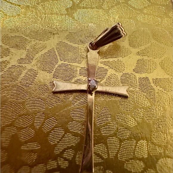 Vintage 14k Gold Cross Pendant with center diamond
1” long - Picture 2 of 10